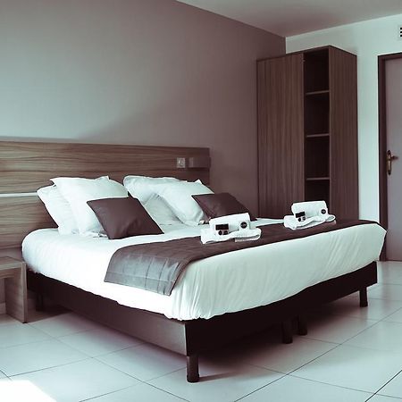 Hotel Le Cay Roquebrune-sur Argens Pokoj fotografie